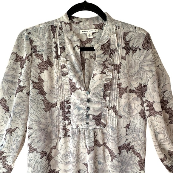 BANANA REPUBLIC | NWOT FLORAL RUFFLE PLEATED TUNIC TOP SPLIT FRONT | SMALL - Picture 4 of 9